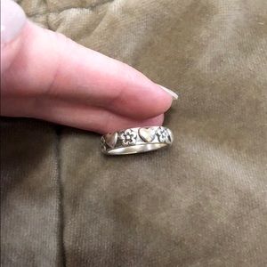 Beautiful discontinued rare James Avery ring